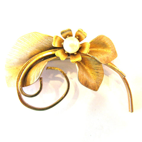 Elegant Vintage 1950s Mid-Century Pearl and Gold Floral Spray Pin