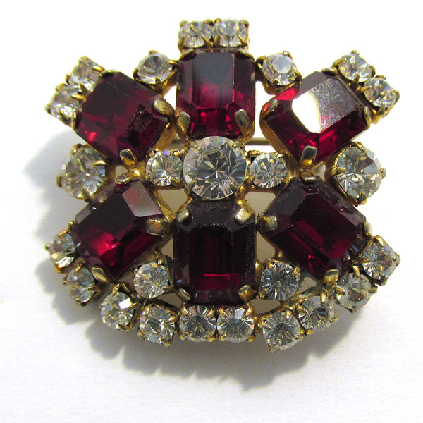 Vintage 1950s Head-Turning Clear and Red Diamante Geometric Pin - Front